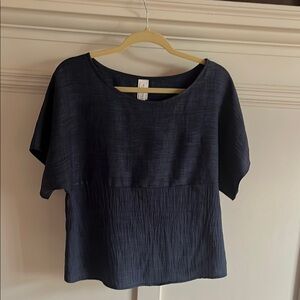 Unique steel blue shirt with black woven stitching